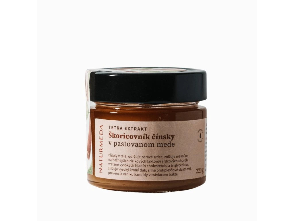 Škoricovník čínsky v pastovanom mede Naturmeda v sklenenom pohári